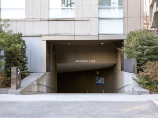 搬入出口の画像