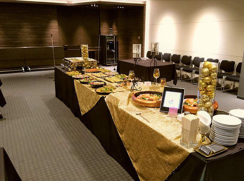 懇親会形式（立食60名）