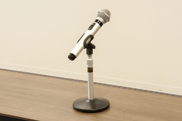 卓上マイクスタンドのイメージ